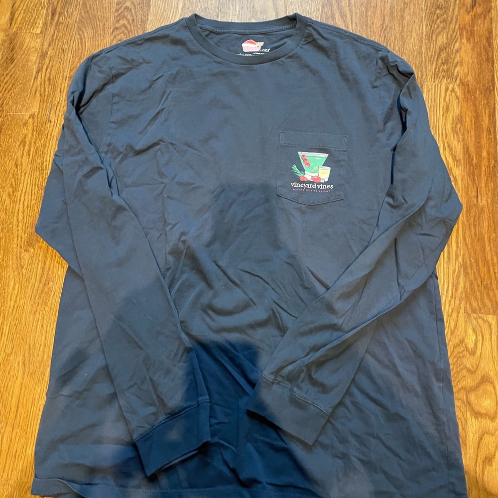 Navy Long Sleeve Vineyard Vines T-Shirt